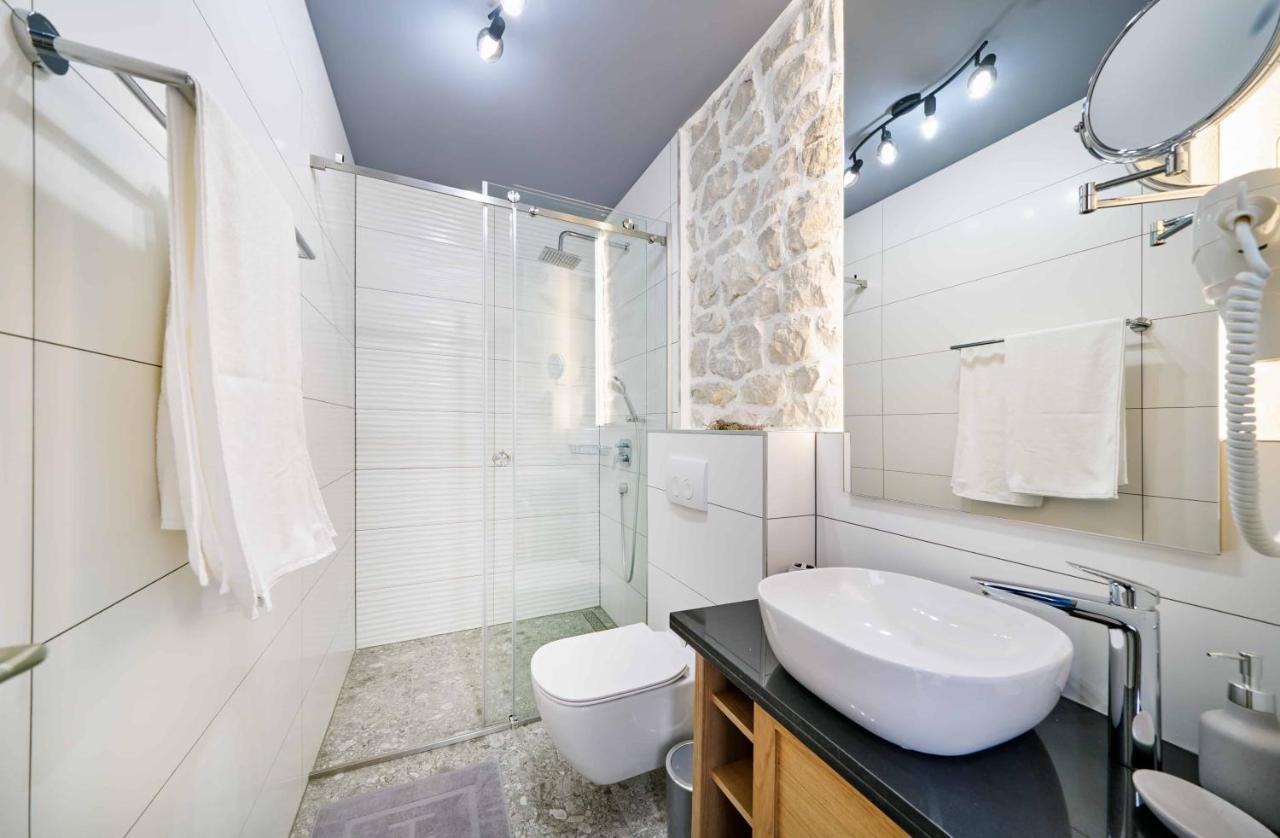 Luxury Residence Mladenka Єсенице Екстер'єр фото